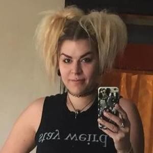 Meet your Posher, Lea